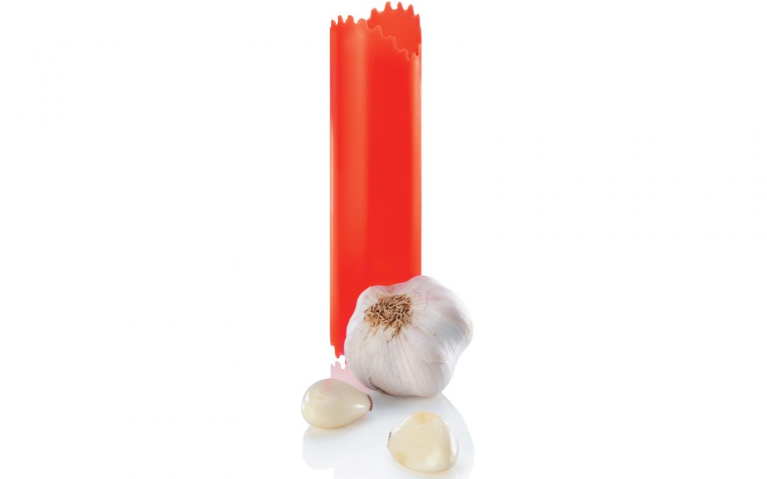 https://www.kitcheninnovationsinc.com/wp-content/uploads/2018/11/J226DISP-garlic-peeler-red-Copy-1080x675.jpg